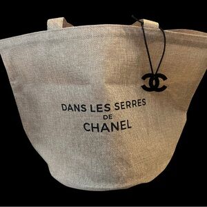 Novelty Dan Les Serres De Chanel Tote